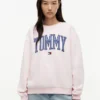 Varsity Tommy Logo Sweatshirt mit Rundhalsausschnitt Varsity Tommy Logo Sweatshirt mit Rundhalsausschnitt