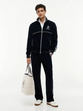 Velours-Jogginghose mit Monogramm-Wappen