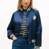 Wasserabweisende Varsity-Bomberjacke Wasserabweisende Varsity-Bomberjacke